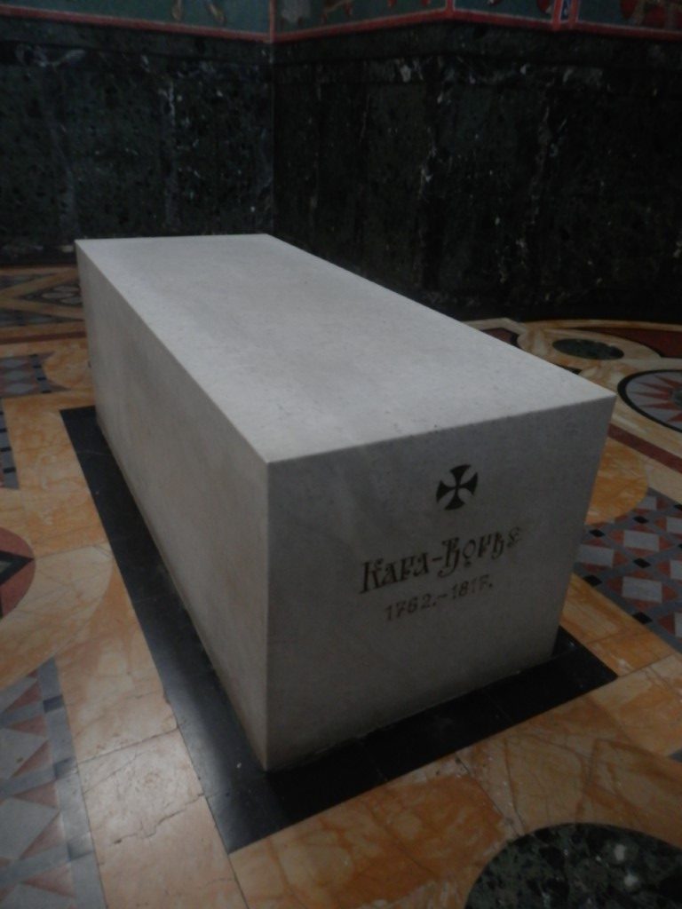 Kereszt a félhold árnyékában a Balkánon